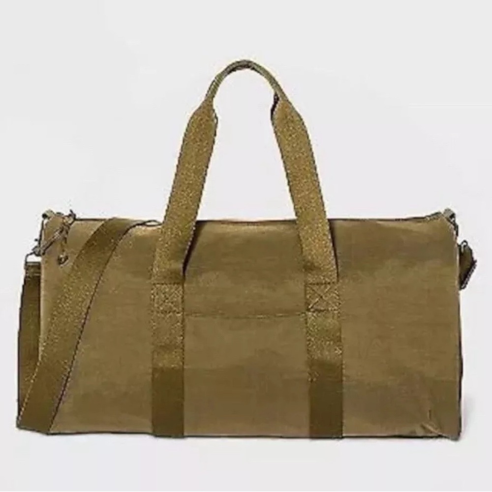 Universal Thread Duffle